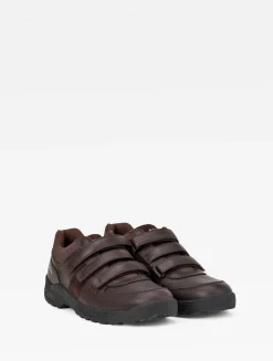 La chaussure anti-fatigue à scratchs - Marron