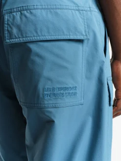 Le pantalon mixte multipoches Aigle Experience by Études - Bleu