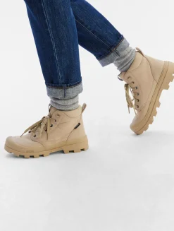 L'iconique chaussure de marche Aigle en polyester recyclé - Beige