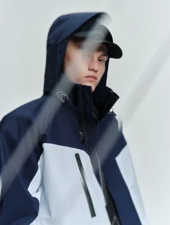 Parka courte à poches multiples avec capuche amovible GORE-TEX® - Blanc